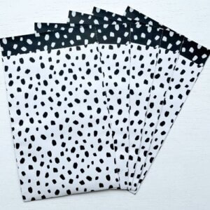 cadeauzakjes wit zwart dots stippen kadozakjes cadeau inpakken kopen bestellen webshop